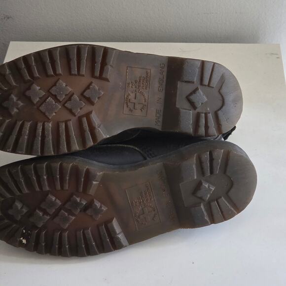 Vintage Dr. Martens 1460 Boots – Made in England – UK 5 / US Women’s 7 - Picture 3 of 4